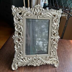 Vintage Philip Whitney silver tone picture frame ornate scrolled Korea 4x6”